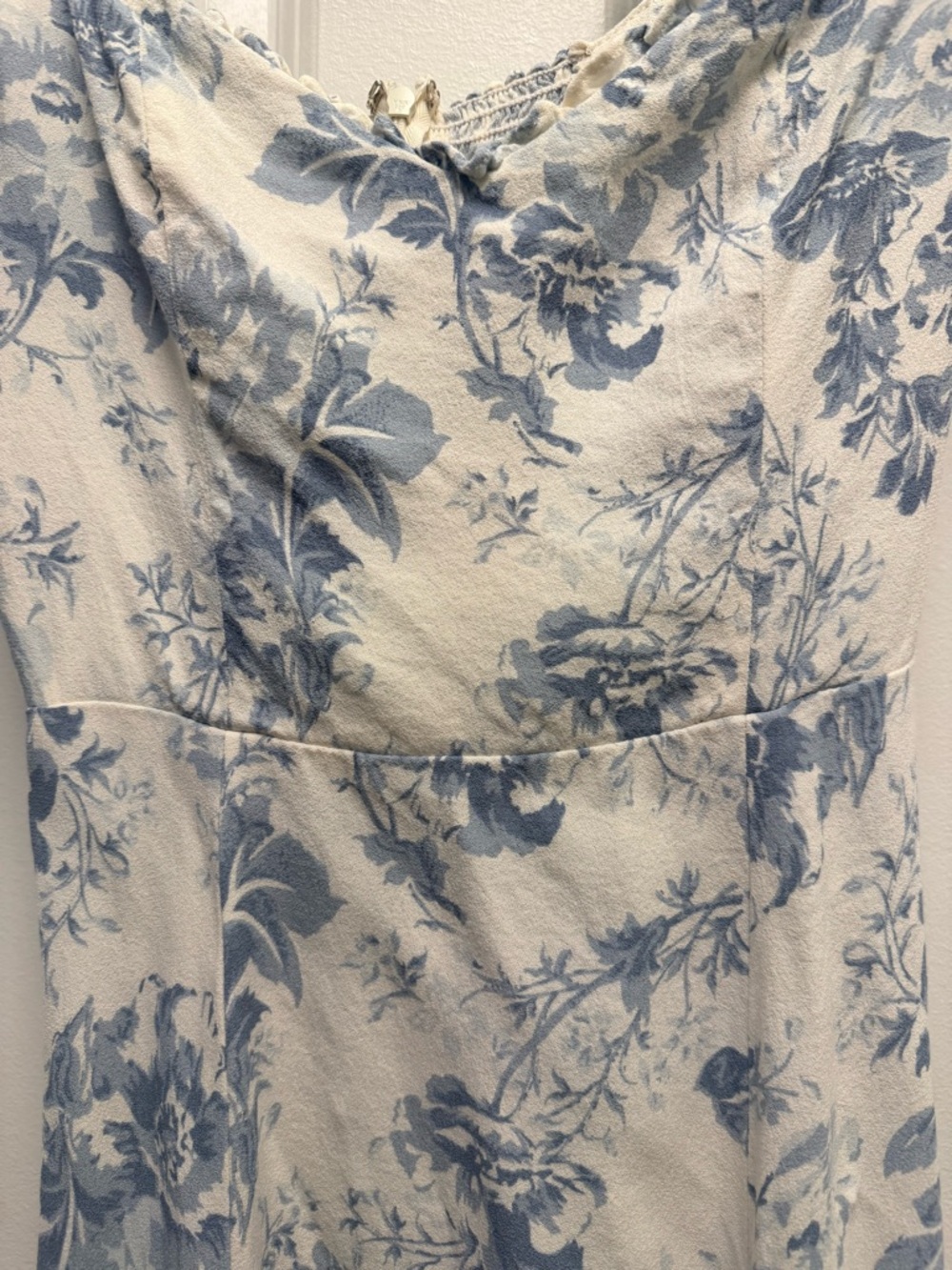 Reformation Connell Dress in Ivory - Size 2 - Picture 6 of 11